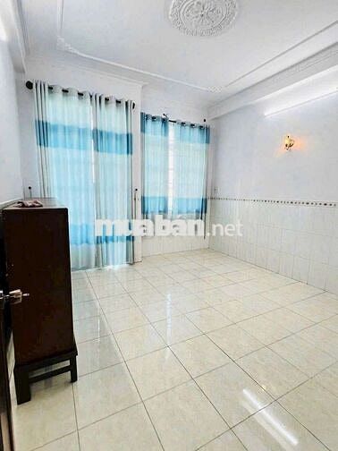Cho thuê nhà mặt tiền bình phú