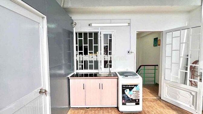 Cho Thuê Căn Studio Tách Bếp Ban Công Lớn Full NT Ở Lê Hồng Phong Q10