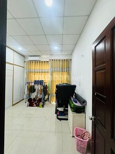 Nhà 4 x 11 đúc 1 trệt 1 lầu hẻm xe hơi phan Huy ích phường 14 gò vấp 