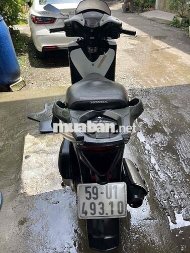 Sh 150 Ý trắng đen sm 102 dk 2010 xe sạch sẽ êm