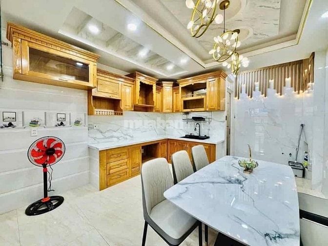 bán ngộp căn 60m2, hẻm oto6m, giá bán 3ty450 tl chính chủ Lh ngay 