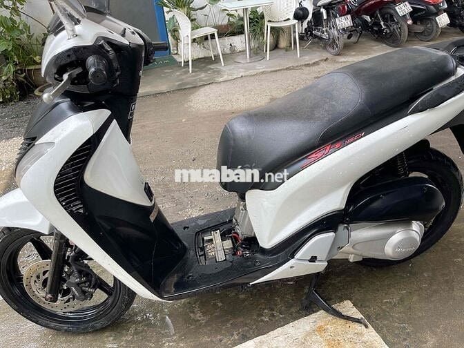 Sh 150 Ý trắng đen sm 102 dk 2010 xe sạch sẽ êm
