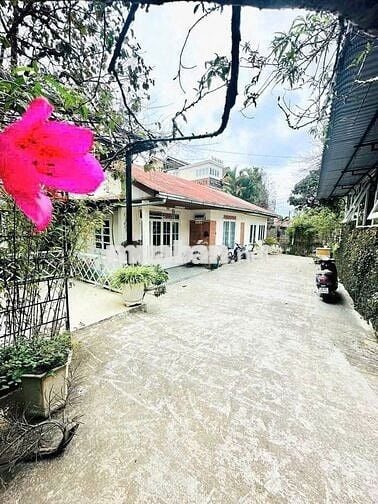 BÁN NHÀ + ĐẤT VIEW ĐẸP CÔ GIANG, P9, ĐÀ LẠT