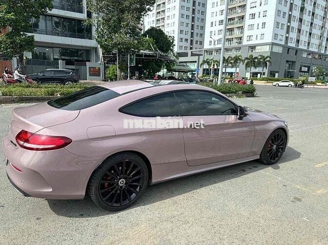 Mercedes Benz C Class 2017 C300 Coupe - 67000 km