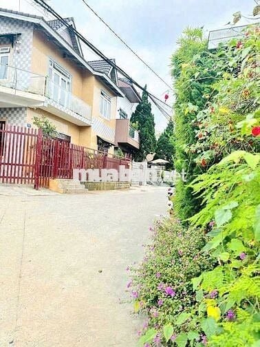 BÁN NHÀ + ĐẤT VIEW ĐẸP CÔ GIANG, P9, ĐÀ LẠT