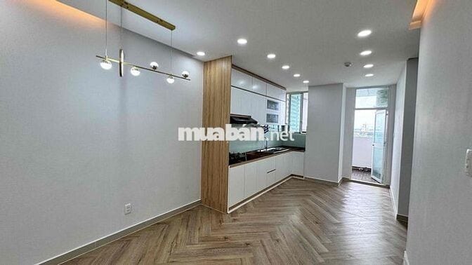Căn hộ mới tinh sổ sẳn 2 pn có ban công view đẹp