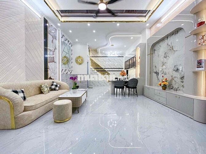 NHÀ BÁN HEM 12/20 nguyen van cừ