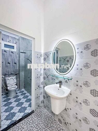 NHÀ TRỆT LẦU GÓC 2 MT HẺM LIÊN TỔ 12-20 NGUYỄN VĂN CỪ GẦN ĐH Y DƯỢC CT