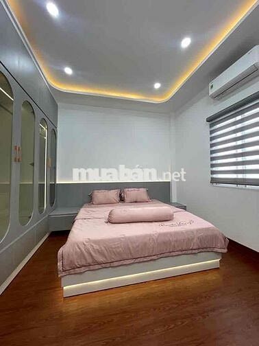 Huỳnh tấn phát sát nách phú mỹ hưng ,diện tích 60,8m2 , 3 tầng ,4phòng