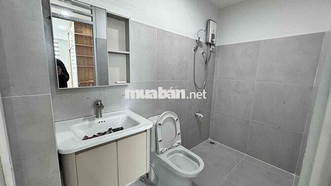 Căn hộ mới tinh sổ sẳn 2 pn có ban công view đẹp