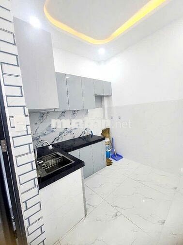 SIÊU PHẨM NHÀ MỚI 100% P3 Q8  4 TẦNG 4PN 3WC CÓ BAN CÔNG - NHỈNH 6 TỶ.