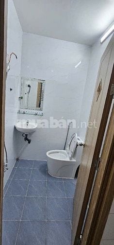 Cạnh KDC HimLam, 02 Tầng, DT 4,4x13m