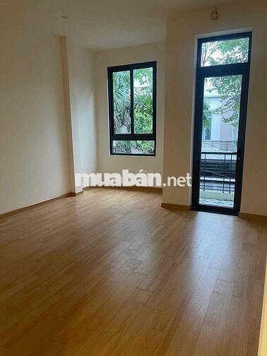 Mặt tiền Hoàng xuân nhị nhà mới đường 5m