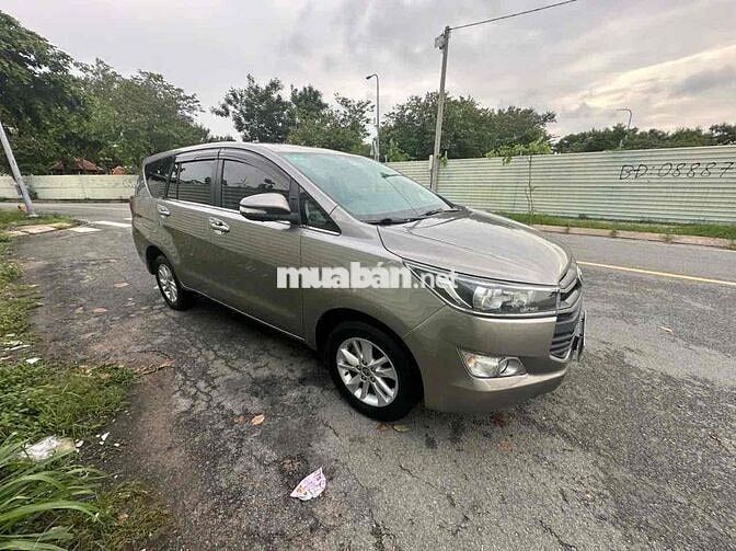 Toyota Innova 2020 2.0E - 73000 km