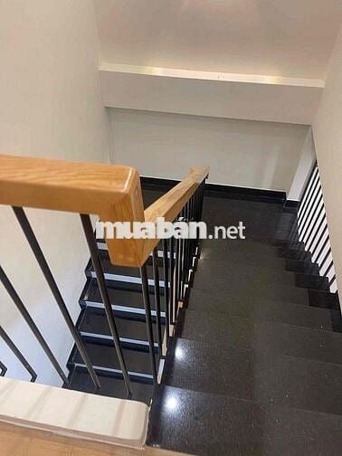 Mặt tiền Hoàng xuân nhị nhà mới đường 5m