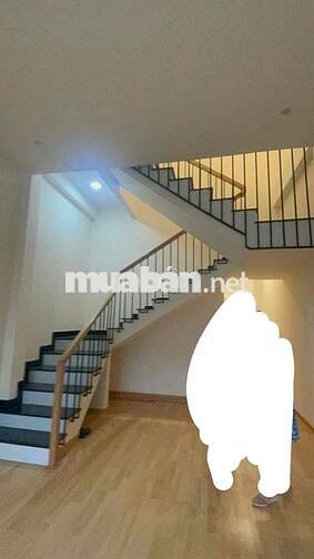 Mặt tiền Hoàng xuân nhị nhà mới đường 5m
