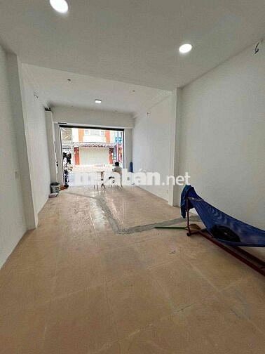 Cho thuê nhà 4.2x20, 425 Nguyễn Thái Bình, p4, Tân Bình 5pn, 4 nvs