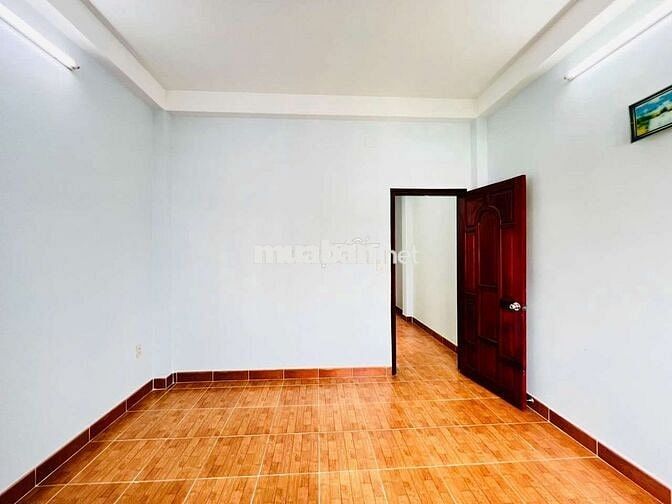 Cho thuê nhà nguyên căn dt 4,2×20 có 5pn, khu VIP Dương Thị Giang