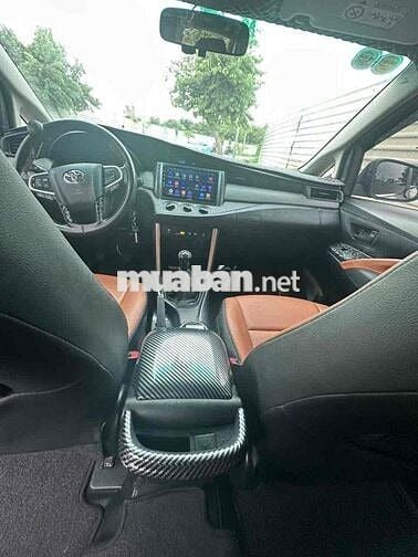 Toyota Innova 2020 2.0E - 73000 km