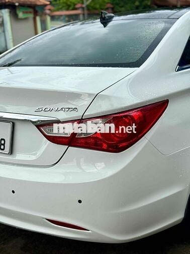 Hyundai Sonata 2010 2.0L AT - 108000 km
