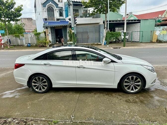 Hyundai Sonata 2010 2.0L AT - 108000 km