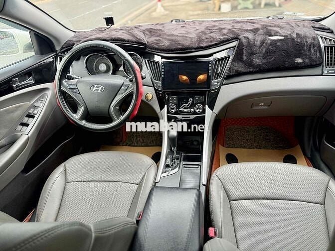 Hyundai Sonata 2010 2.0L AT - 108000 km