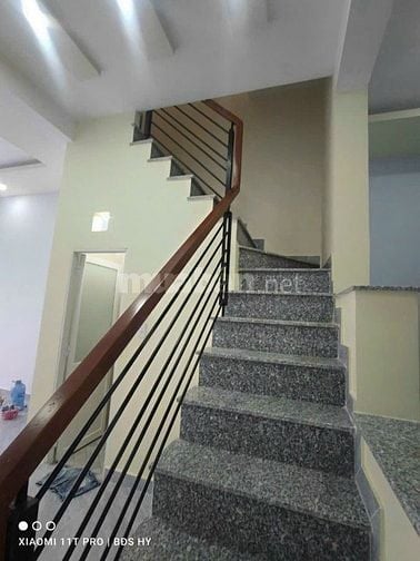 Cho thuê nhà 631/15A Quốc Lộ 13, 10 triệu, DTSD 75m2, 2PN, 2WC,Thủ Đức
