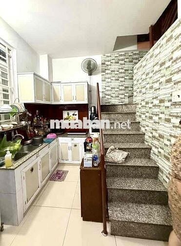 3.1tỷ- bán nhà Bình Tân 34m2- 2 tầng- 2 pn- sổ hồng riêng