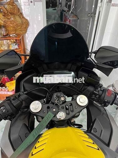 Yamaha R15v3