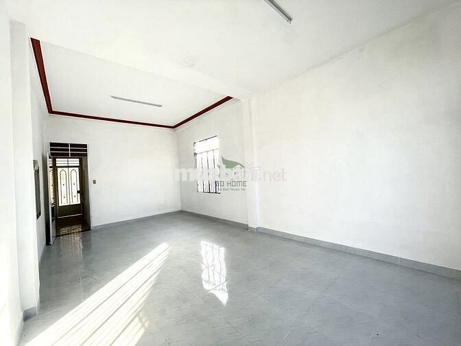 CHO THUÊ NHÀ KINH DOANH 3 TẦNG VỊ TRÍ ĐẸP NGAY MÃ VÒNG THÁI NGUYÊN