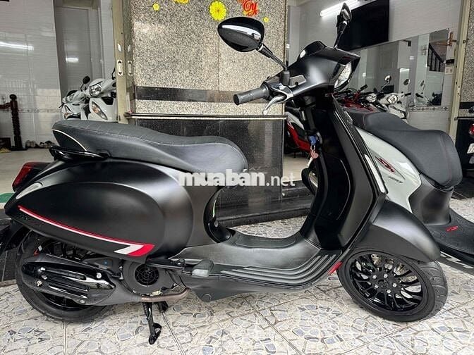 Vespa Sprint S 125 Đời 2021 Bản Đặt Biệt Đen Nhám