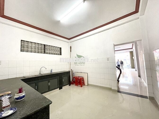 CHO THUÊ NHÀ KINH DOANH 3 TẦNG VỊ TRÍ ĐẸP NGAY MÃ VÒNG THÁI NGUYÊN
