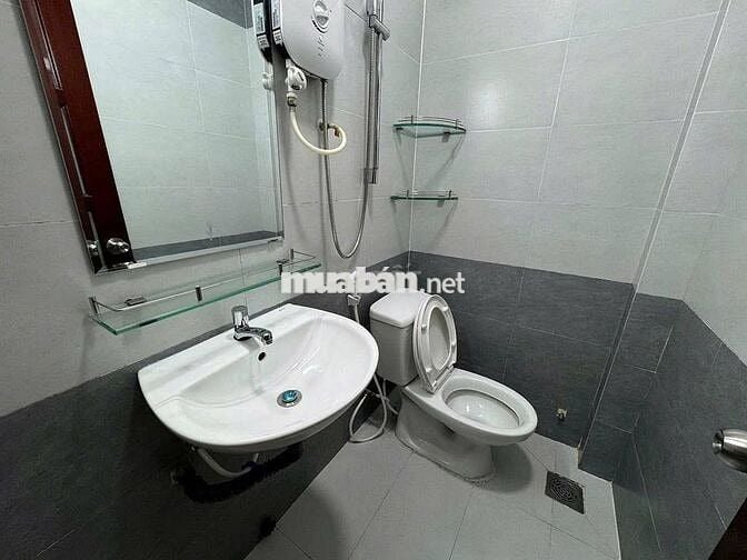 Cho thuê nhà hẻm xe hơi Phường 7, Phú Nhuận
