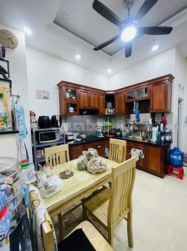 bán nhà ngộp 56m2 hẻm oto 6m giá 3ty9 còn tl chính chủ,có shr sang tên