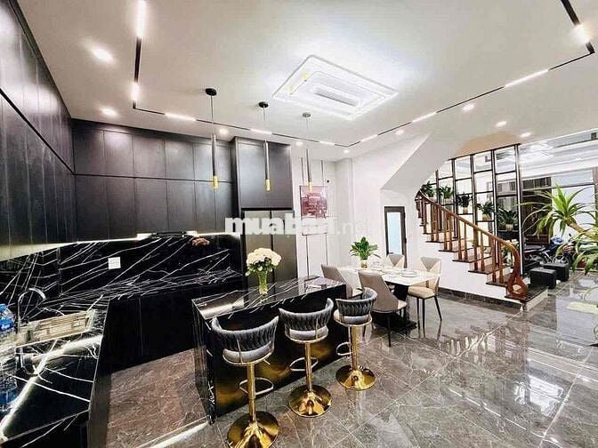 Thanh Xuân 70m2 Ngõ Thoáng,Mặt Tiền 5.5m,Giá Đầu Tư ở sướng Giá 12.4 t
