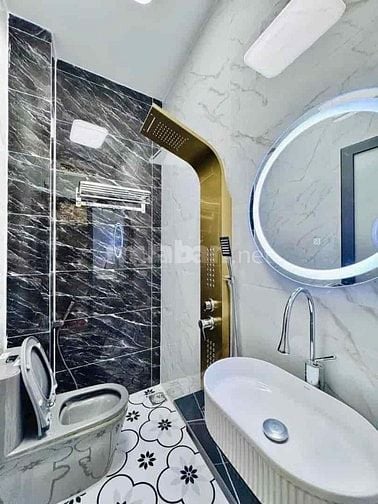bán ngộp căn q9 65m2 giá 4ty Tl,hem oto6m có shr sang tên ngay