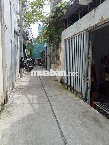 Bán gấp nhà:5(rộng)x4(dài),1lầu,2PN hẻm 972, huỳnh tấn phát,Q7
