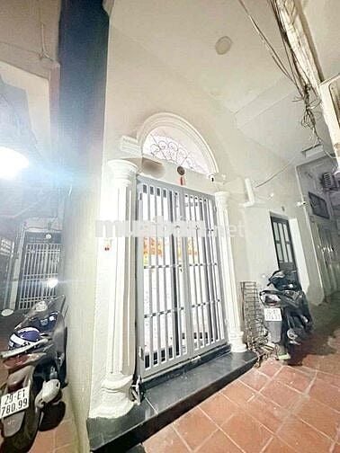 cần bán nhà kim mã 5 tầng ngõ thông