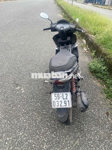 nhà trật cần bán xe