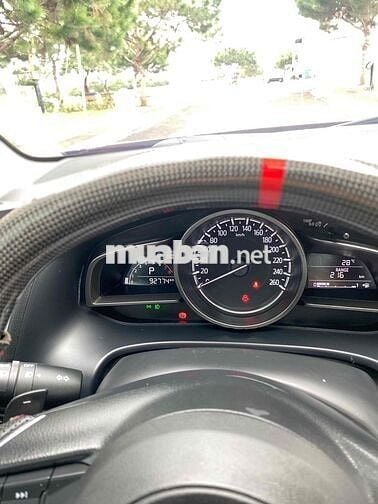 Mazda 3 2018 1.5 AT
