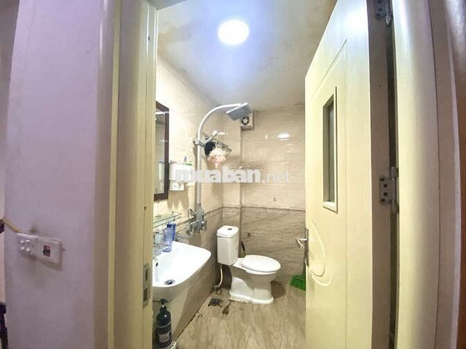 Nhà Ngõ nông ở phố vĩnh phúc ba đình hà nội