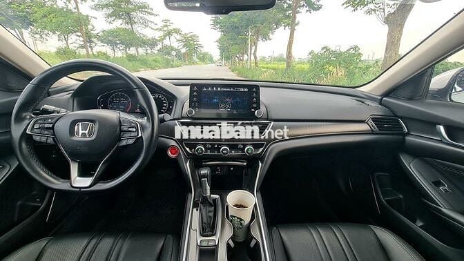 Honda Accord 2022 1.5 Turbo - 31000 km