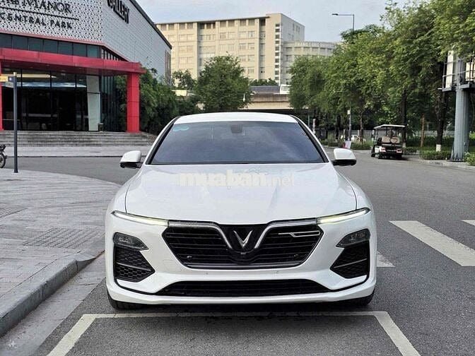 VinFast Lux A2.0 2019 Plus 2.0 AT - 65000 km