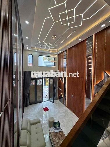 Nhà Đẹp 5 Tầng — Gần Tân Phú ( 4m x 15m) Hướng Bắc