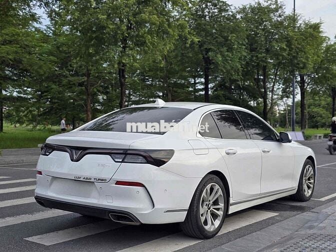 VinFast Lux A2.0 2019 Plus 2.0 AT - 65000 km