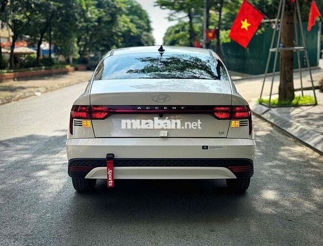 Hyundai Accent 2025 1.5 AT - 6000 km