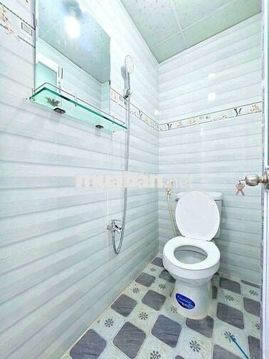 Cho cố nhà đường Quốc Lộ 50 DT.4×4 } 1 lững 1 phòng 1 toilet hẽm 4m.