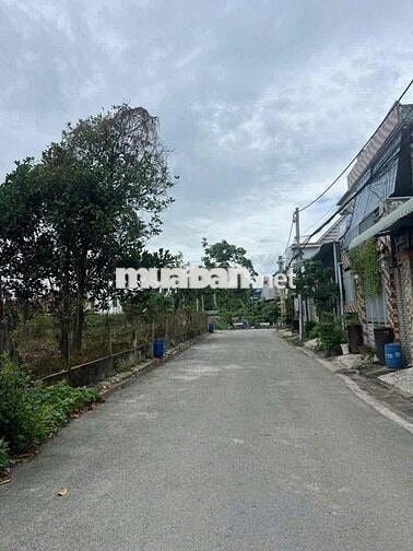 cần bán lô đất KDC lâu đài vàng tổng DT 131m2 giá 4tỷ sổ hồng riêng