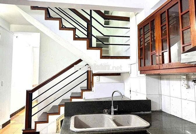 CHO THUÊ NHÀ - 1 TRỆT 2 LẦU - 5PN 3WC - HẺM Ô TÔ TẬN CỬA - KDTD