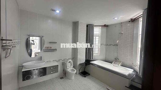 Bán Nhà Bình Thạnh - Sát Phạm Văn Đồng - 3PN - Chủ Ngộp